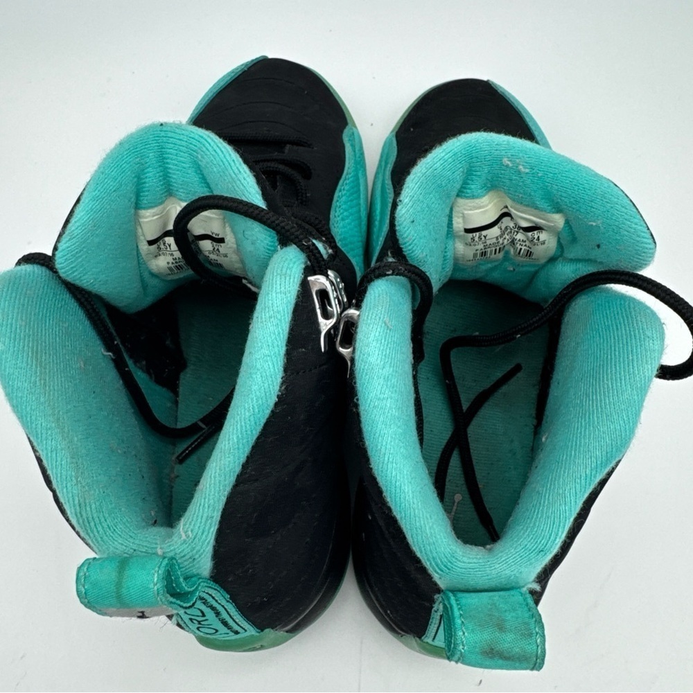 NIKE AIR JORDAN 12 RETRO GG BLACK/TEAL -HYPER JADE SIZE 5.5Y - Picture 7 of 9